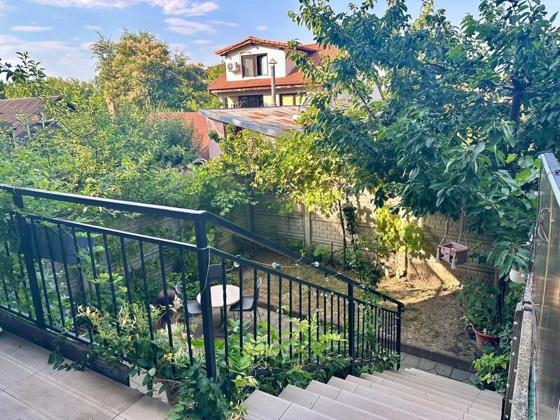 Bucurestii Noi, Damaroaia, apartament 4 camere cu balcon si curte, mobilat,