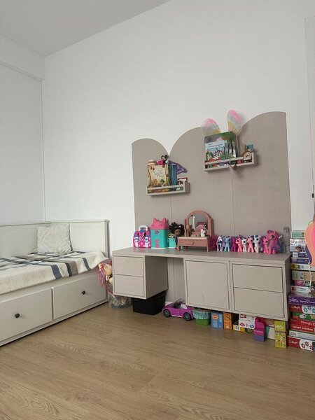 Bucurestii Noi, Damaroaia, apartament 4 camere cu balcon si curte, mobilat,